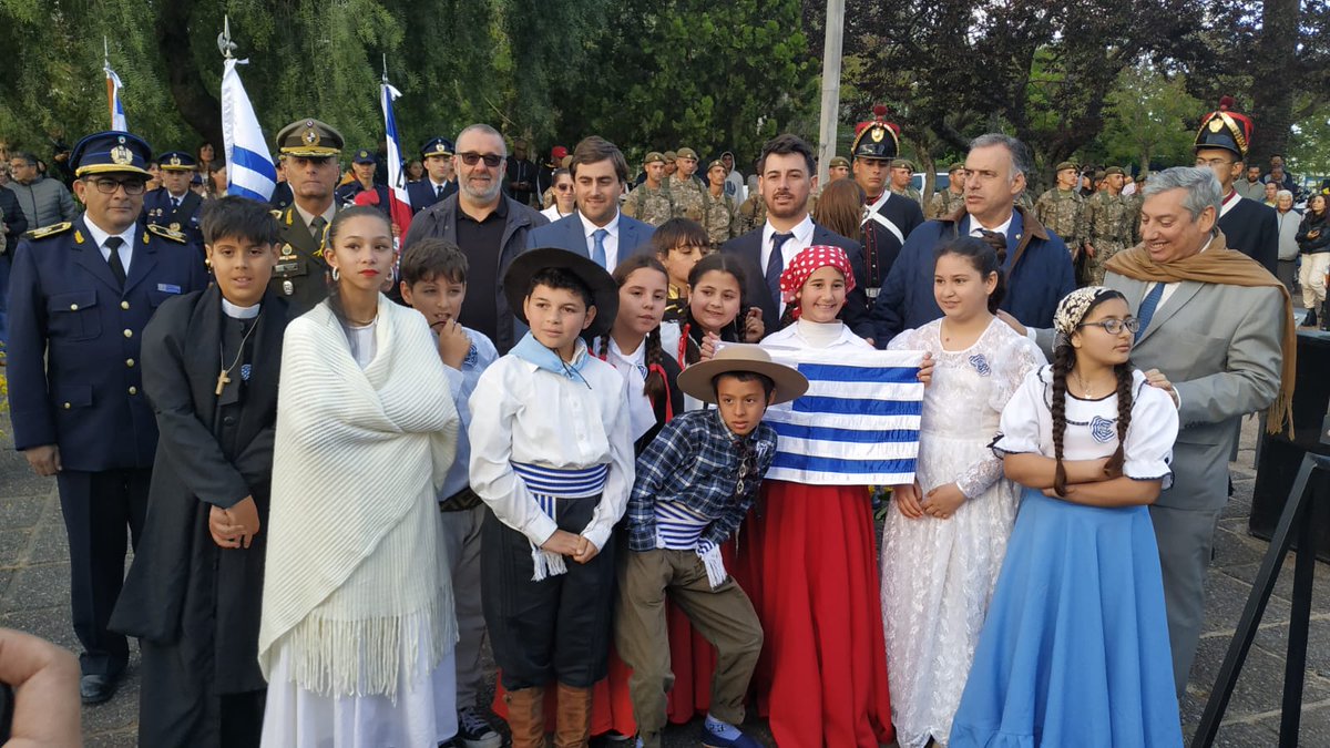 C.W.33 RADIO FLORIDA (@exitorama) on Twitter photo Actos por el Bicentenario de la “Batalla de Sarandí” <a href="/PajaroEnciso/">Carlos Enciso Christiansen</a> <a href="/OrsiYamandu/">Yamandú Orsi</a> <a href="/municipioSdiGde/">Sarandi Grande</a>
cw33florida.com.uy/index.php/loca… Actos por el Bicentenario de la “Batalla de Sarandí” <a href="/PajaroEnciso/">Carlos Enciso Christiansen</a> <a href="/OrsiYamandu/">Yamandú Orsi</a> <a href="/municipioSdiGde/">Sarandi Grande</a>
cw33florida.com.uy/index.php/loca…