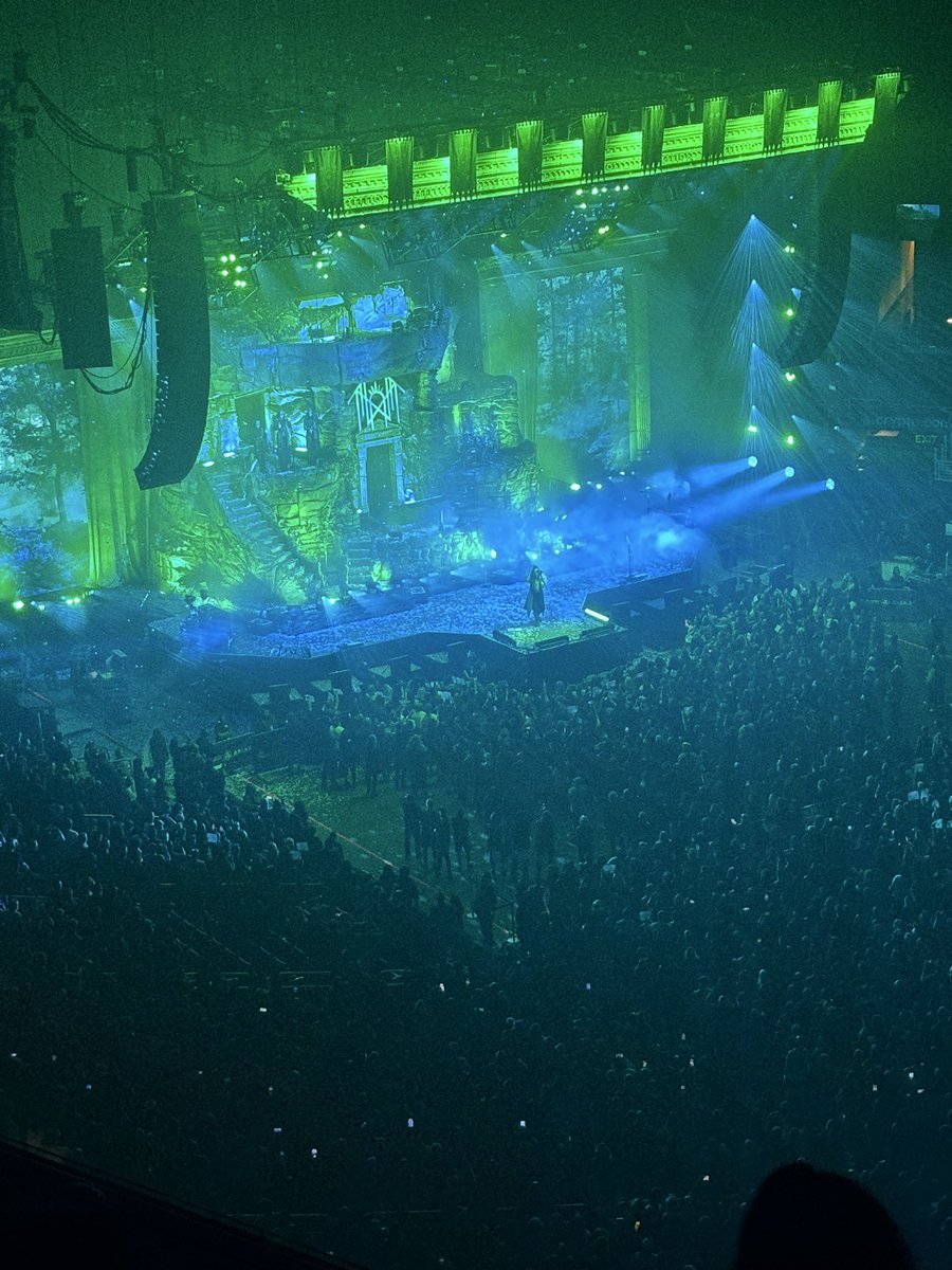 bird_yeet's tweet photo. What an amazing concert, genuinely was one of the best I’ve been to and it was amazing seeing my favorite band on stage. Worship #sleeptoken https://t.co/1hWsonJxtr