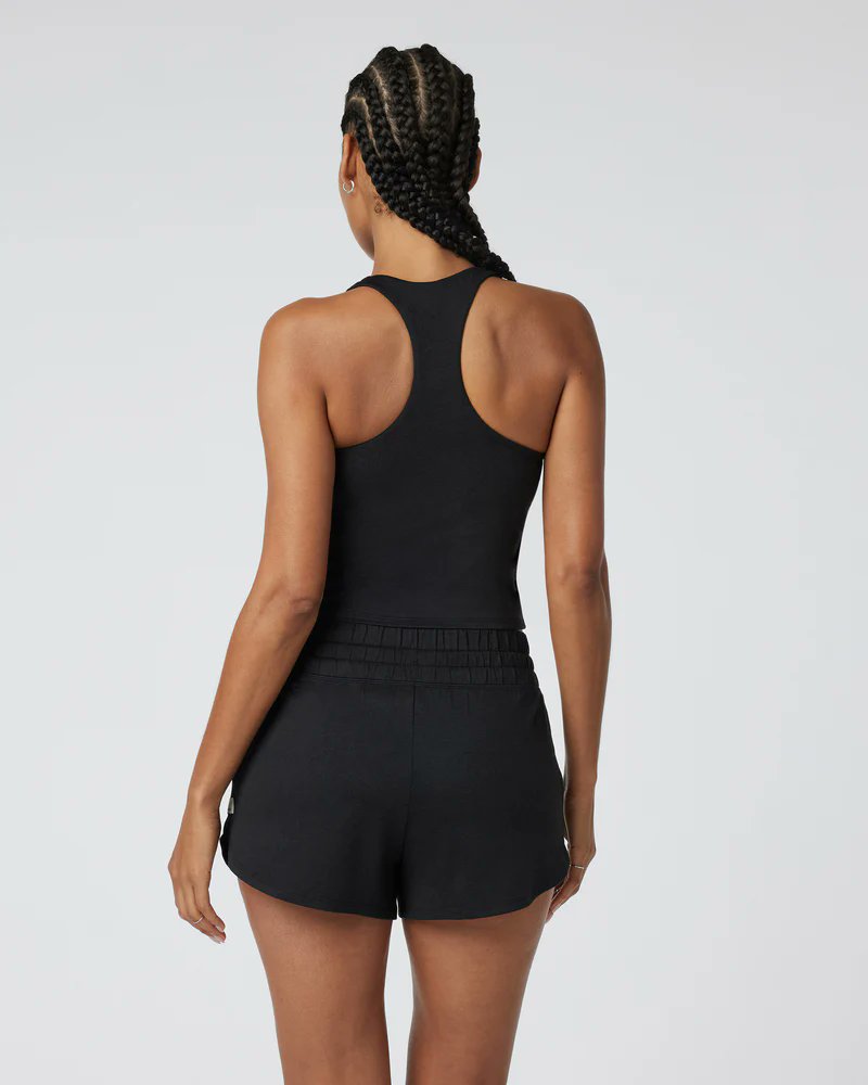 mary9wh3f4k's tweet image. Stay cool and supported in Vuori’s Halo Performance Crop 2.0 — perfect for yoga or layering. #Vuori #DreamKnit #ActiveEssentials #SustainableStyle

vuoriclothing.com/products/women…