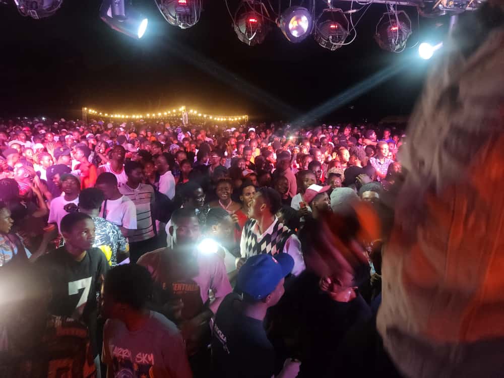 studentsunionui's tweet photo. One thing about the students of the first and best, they partyyyyyyy 🥳🙂‍↕️
Quote this post with your beautiful pictures and videos from Coachella using the following hashtags: 🤩
#AuspiciousTimes
#UIstudentUnionWeek
#IvoryFest
#Coachella https://t.co/QhVjYmgpat