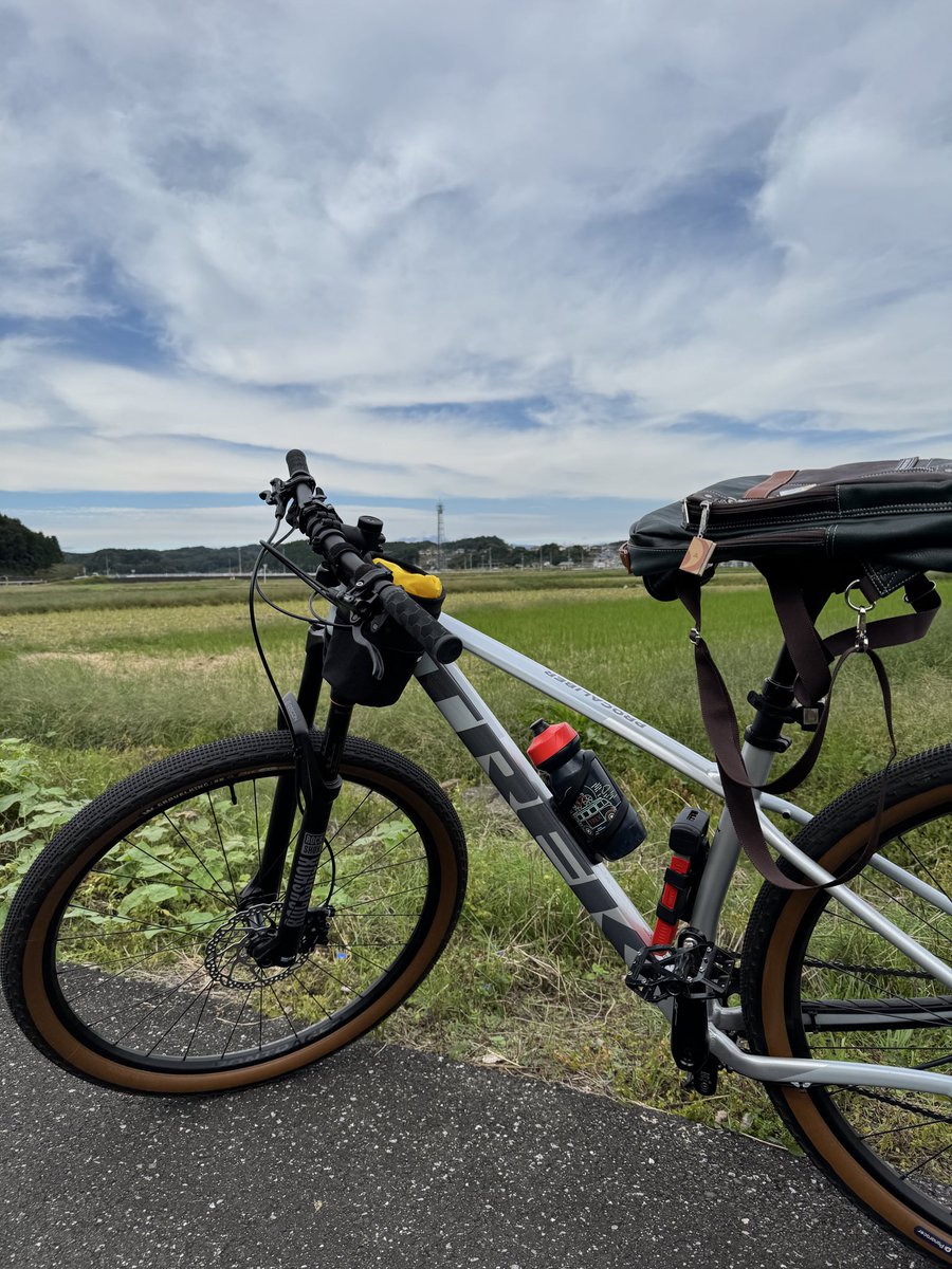 soraroadbike's tweet image. 文具専門店に行って
PILOTの『ジュースアップボールペン』を買ってきました✨
とても使いやすくて気に入ってしまって
他のカラーも買いに行ってきた〜♪
もう少し替芯の種類があると良いのだけれど…

自転車 RUN🚲

体重は変化なし
昨晩もノンアル🙆

＃PILOT 
＃朝食