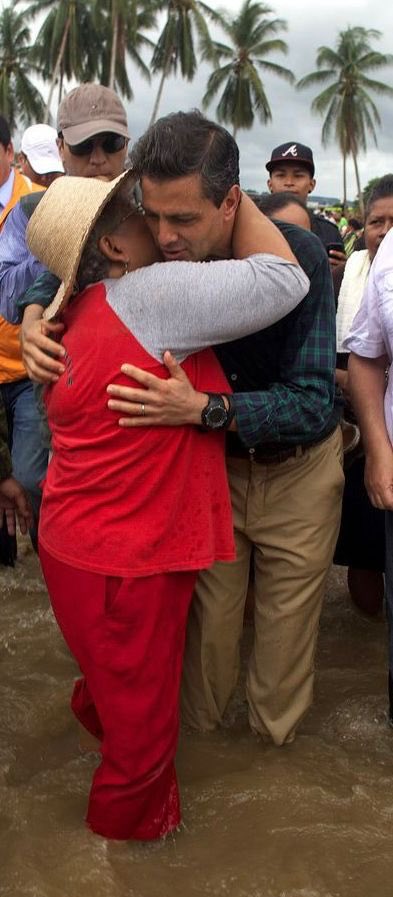 alitomorenoc's tweet image. ¡Lo que está pasando en Veracruz es una vergüenza! Es indignante ver cómo MORENA se burla del sufrimiento del pueblo, cómo desprecian a las familias damnificadas con una frialdad y una soberbia que lastiman.
No tienen voluntad de servicio. No saben gobernar. Y mucho menos…