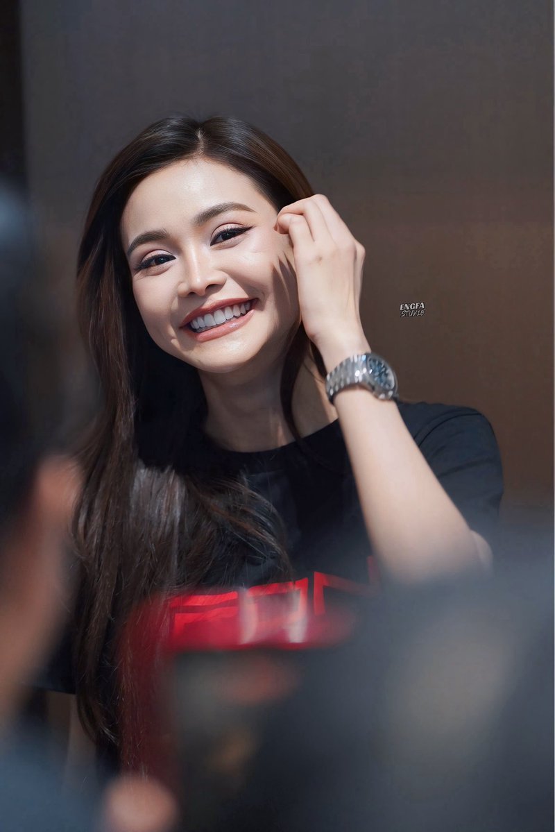 JisooandEngfa's tweet image. Morning ค่ะลูกรัก ขอให้หนูมีวันที่ดีนะคะ 🤍🤏

DAZZLING DELIGHT ENGFA13
#อิงฟ้ามหาชน #EngfaWaraha
#อิงฟ้าวราหะ @EWaraha