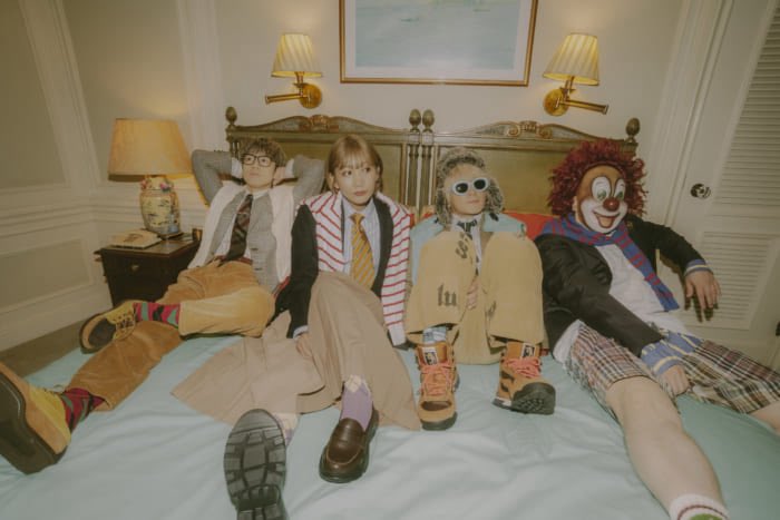 bozu_108's tweet photo. 最高の4人組と言えば？選手権

🥇最優秀賞
Official髭男dism

🥈金賞
SEKAI NO OWARI

🥉入賞
GLAYに一票
L'Arc~en~Ciel
Mr.Children
ルパン一味
ビートルズ
ももいろクローバーZ
夏の帝王TUBE
軍団星🌟

ヨシヒコダンジョーメレブムラサキ

どうでしょう班
藤村D・ミスター・大泉さん・嬉野D https://t.co/II2xInZbn8