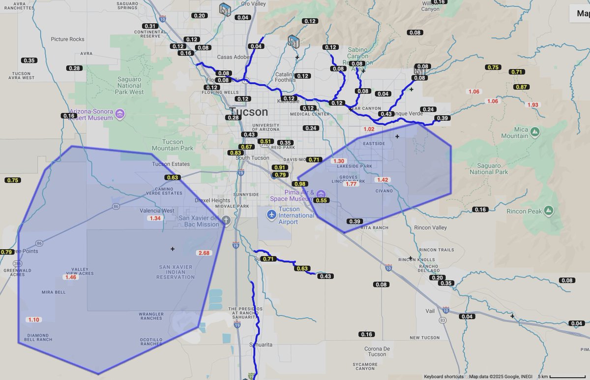 Rain still falling in the Tucson metro on top of already a lot of rainfall this afternoon &amp; evening. Flash Flood Warnings ongoing on Tucson's East/SE &amp; West/SW sides. Please be careful out there tonight!

#flood #flashflood