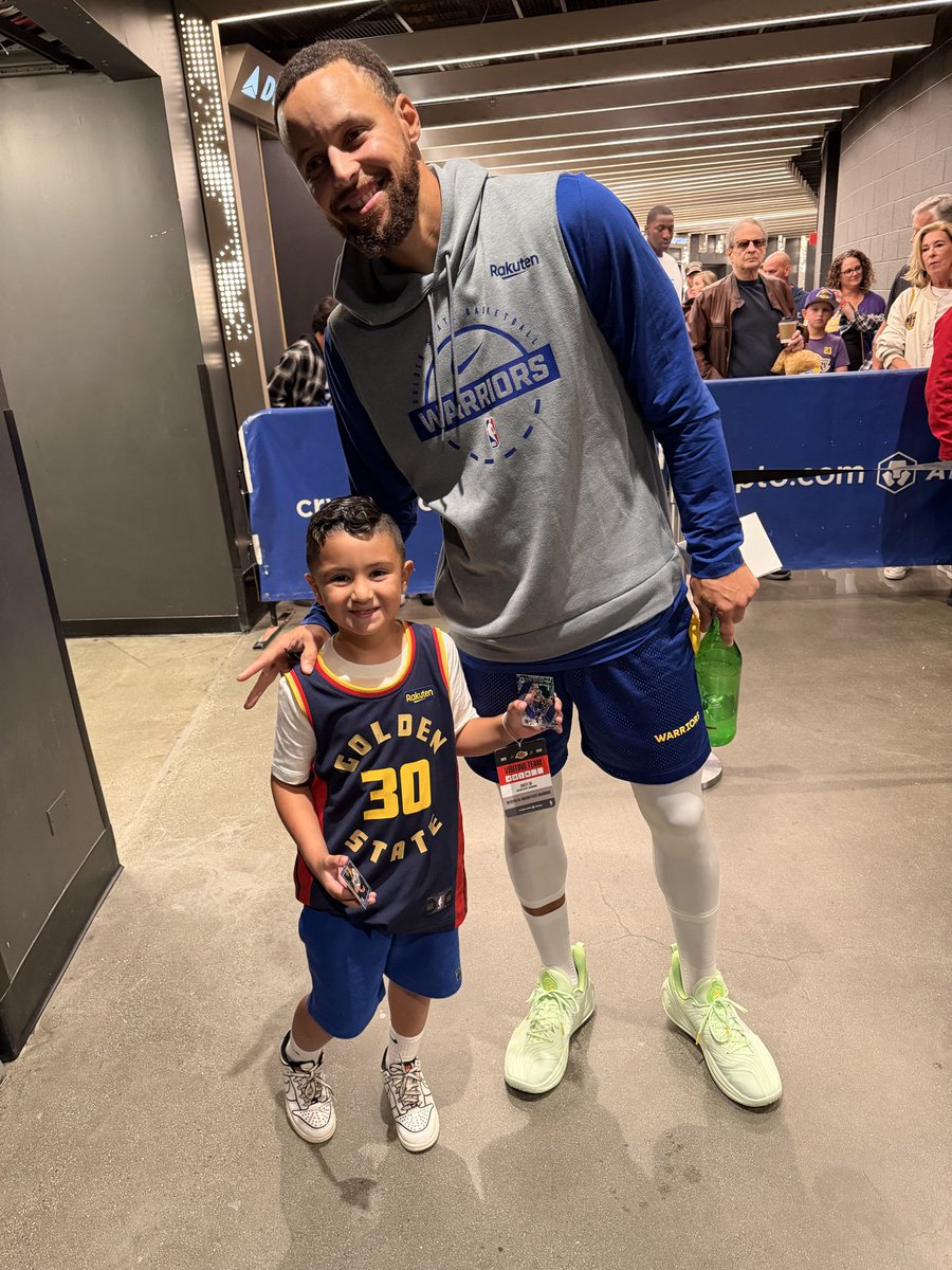 ernnytheman's tweet image. When your son gets to meet the 🐐