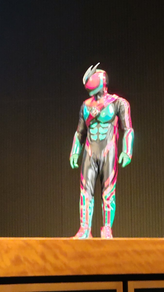 4WNEuUzkPd4RmCy's tweet image. 今日はここ😀
舞踏会の前に仮面ライダー見てます（笑）
 #Dressing  #Dressingちゃん
 #舞踏会  #ボートレース宮島
 #仮面ライダーゼッツ