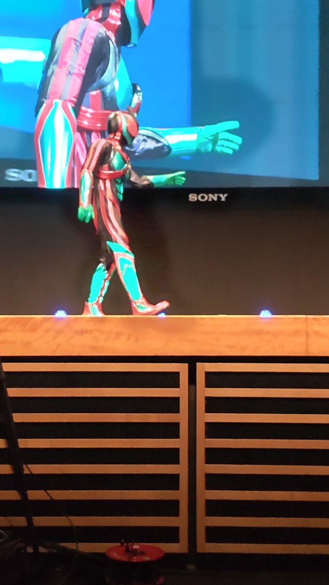 4WNEuUzkPd4RmCy's tweet image. 今日はここ😀
舞踏会の前に仮面ライダー見てます（笑）
 #Dressing  #Dressingちゃん
 #舞踏会  #ボートレース宮島
 #仮面ライダーゼッツ