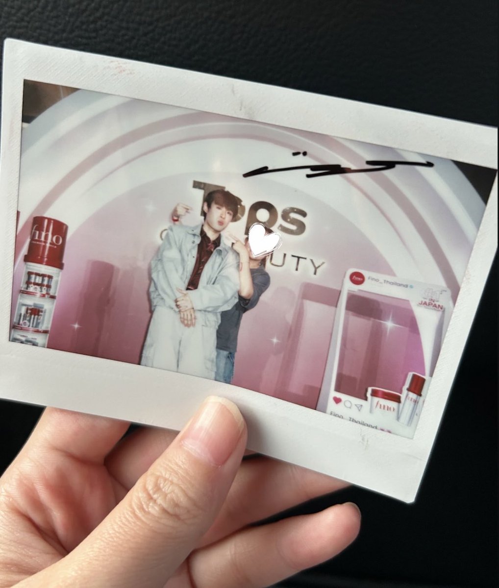 มะลึกกึ๊กกึ๋ย tweet media