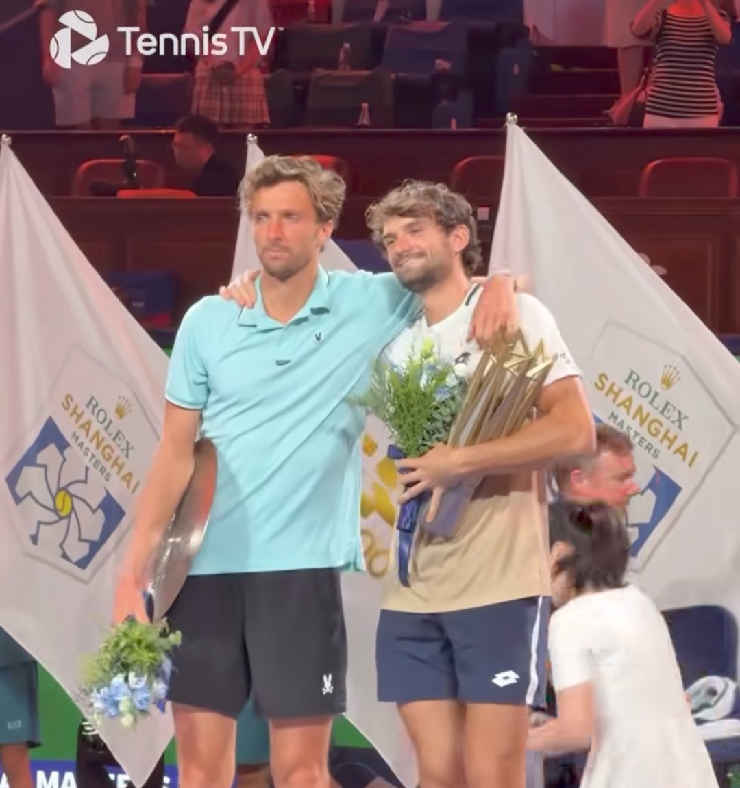 emmandrew17's tweet image. That&apos;s my art and Patrick 
#shanghaimasters #atptour