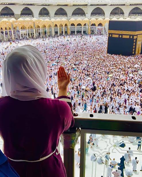 May Allah ease our difficulties (Ameen) 🤲🏻
#قومی_زبان