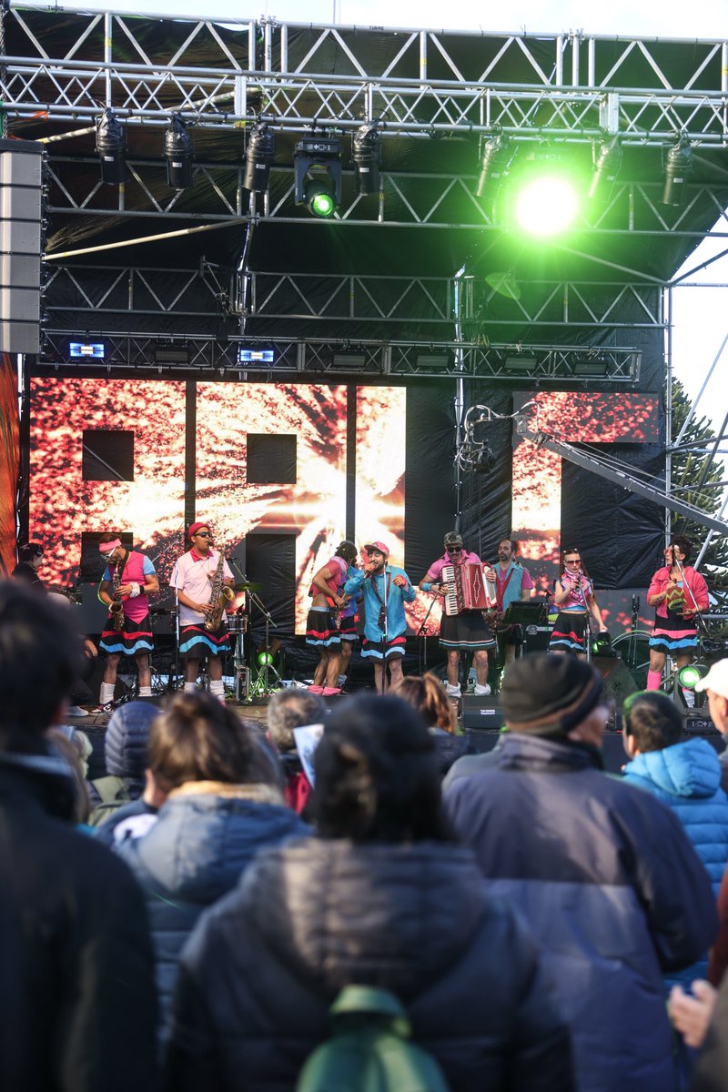 Bariloche_ar's tweet photo. Así se vive Bariloche a la Carta 2025 #BALC 🤩 https://t.co/bcdveTxQMc