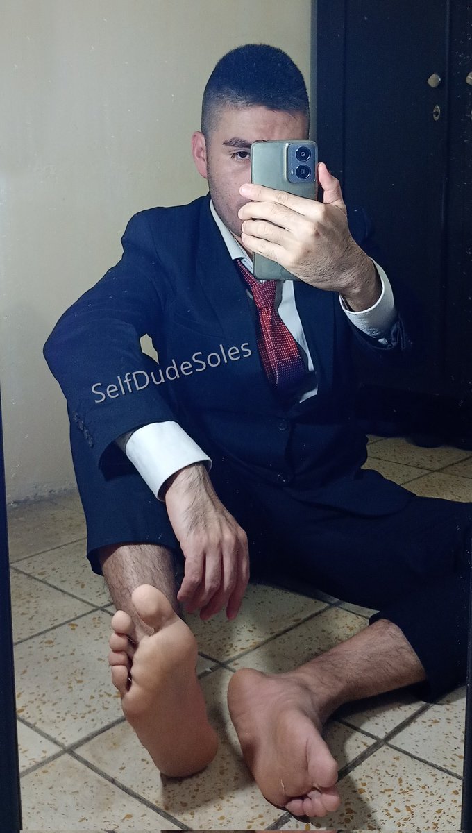 Getting better every day 

#suitwear #suit #feet #man #malefeet