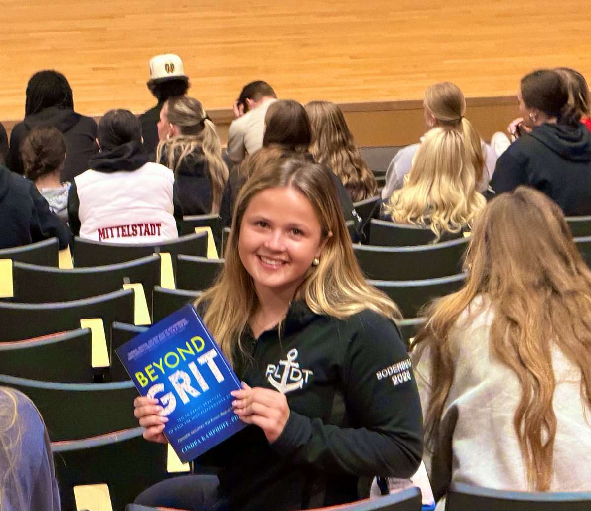 We had a great SSC leadership day with our winter captains/team leaders this week! <a href="/PLLakers/">PL Lakers</a> will be ready for our upcoming season — and Paige S “crushed” the first competition of the day! #GoLakers #Thanks Farmington <a href="/Mentally_Strong/">Cindra Kamphoff, PhD</a>
