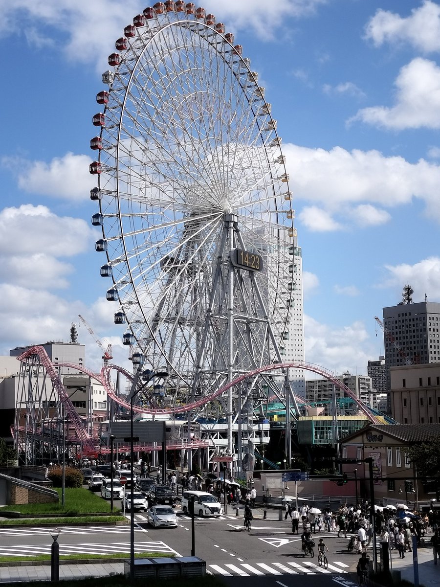 Rc53Training's tweet photo. 高所恐怖症には無縁の乗り物…しかしデカい😙🎡 https://t.co/dZu8EUMQHN