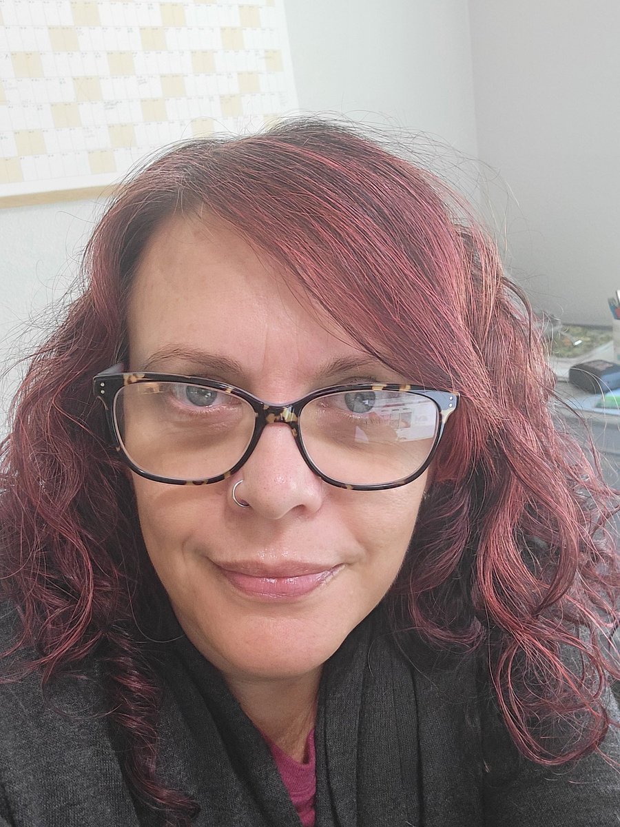 Rj1Stacia's tweet image. Tell me your secrets....

#MonbebeSelcaDay #MBBSD #MONSTA_X #MONBEBE #몬스타엑스 #몬베베 #민혁 #MINHYUK