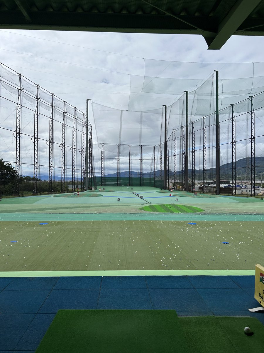 久々の打ちっぱなし🏌️‍♂️
筋肉痛確定👍　今週末は数ヶ月振りのゴルフになりました⛳️💦💦