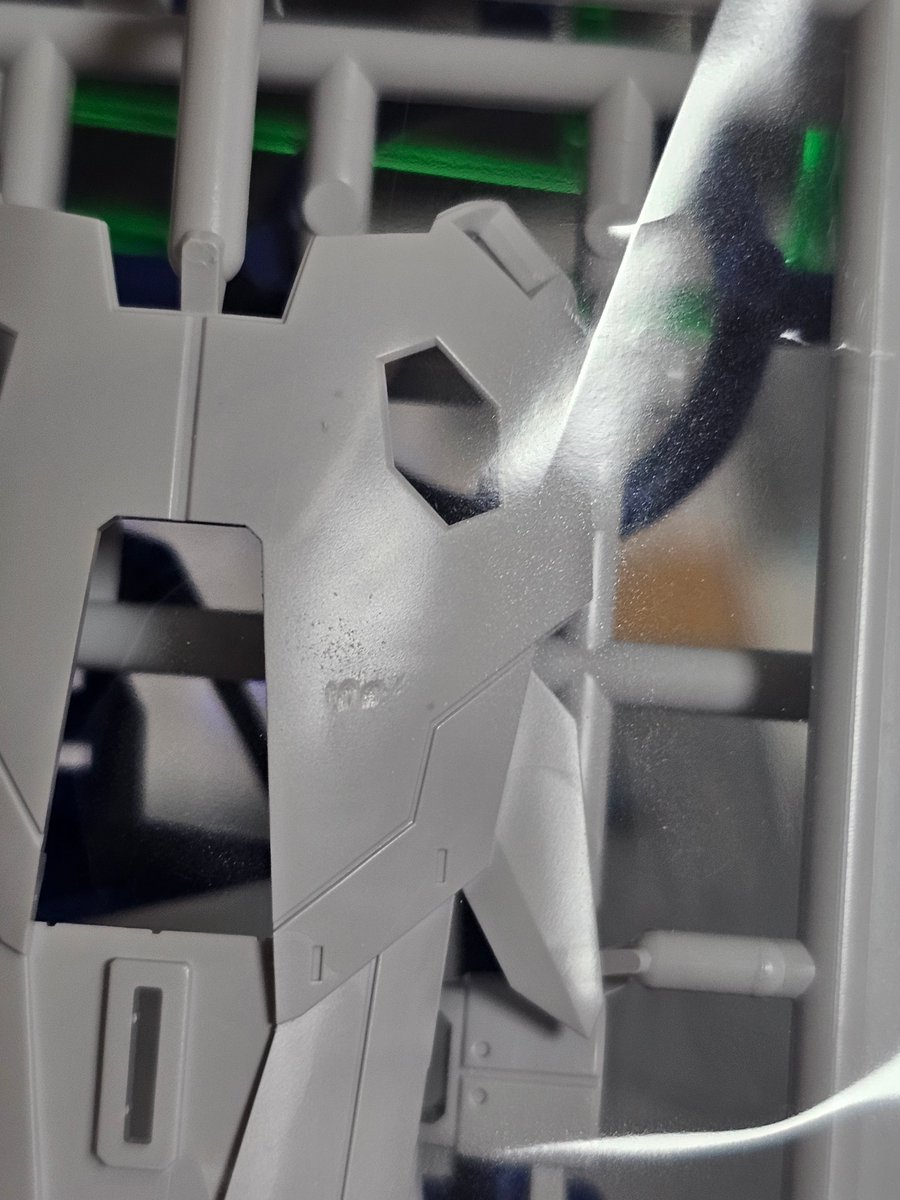 gall.dcinside.com/m/gundam/34484…

진짜 세계 최고의 기업 반다이 내꺼도 지금 불량인 부분 투성이네 ㅋㅋㅋㅋㅋㅋㅋㅋㅋㅋㅋㅋㅋ