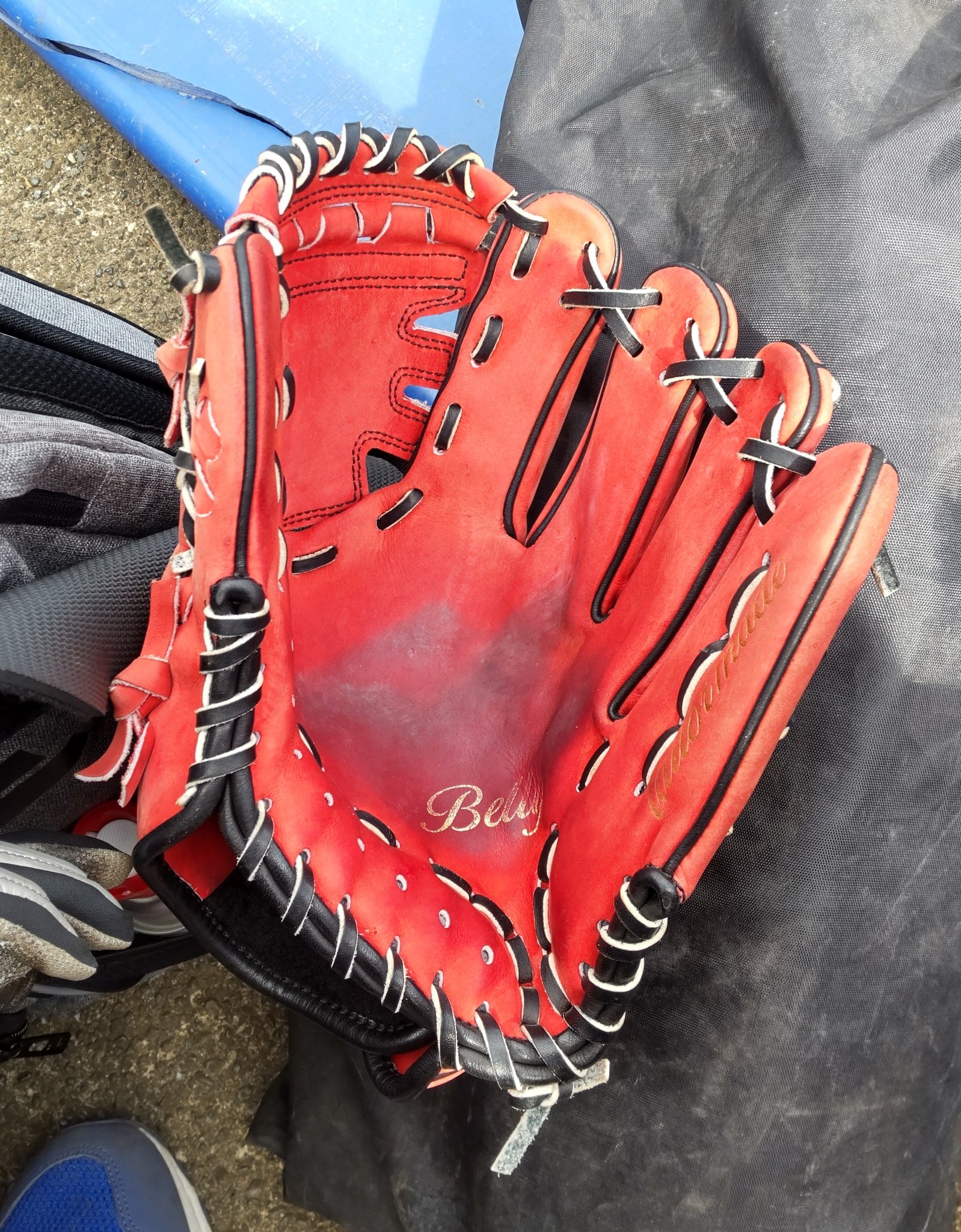 レジェーラ　オーダーグラブ ジュテル和牛革 レジェーラ オーダーグラブ ジュテル和牛革 Leggera on X: