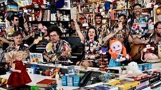 31 MINUTOS
La inteligencia disfrazada de absurdo.

Hay programas que envejecen, otros que desaparecen, y unos pocos que se vuelven parte de la memoria emocional de un país. 
31 Minutos pertenece a esta última categoría: no es sólo un programa infantil, es una cápsula cultural que