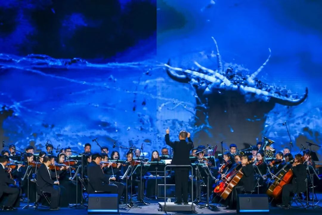 touch_beijing's tweet photo. How romantic!
2025 Beijing #Chaoyang International #Light Consumption Season opened on Oct 11 in the Chaoyang Park and will continue until the end of the month. The event features 100 performances, #exhibitions, and markets, including a #bread festival and a #coffeetherapy party. https://t.co/KrGPVmPVQg