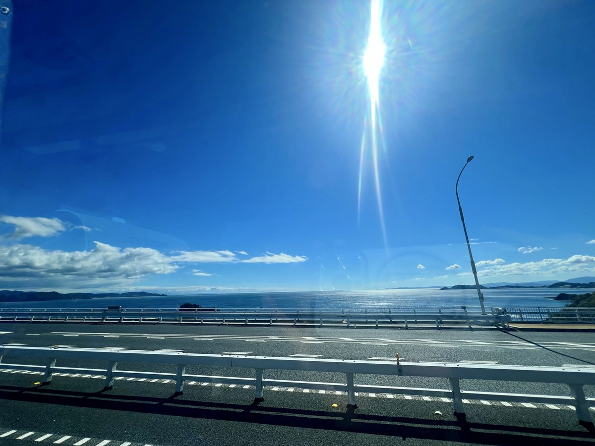 鳴門大橋渡って淡路島に入ったー🏝️