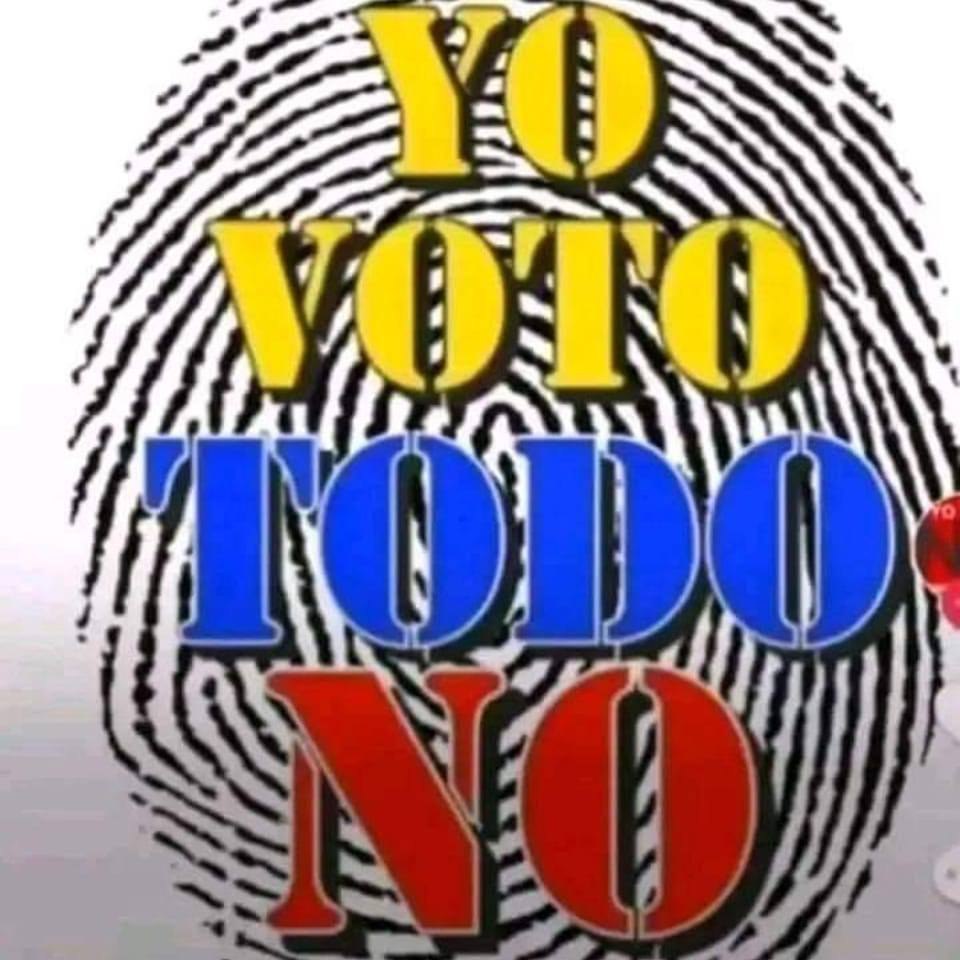 Azul2Rc's tweet photo. #FueraNoboaFuera https://t.co/7um1zIRKdX