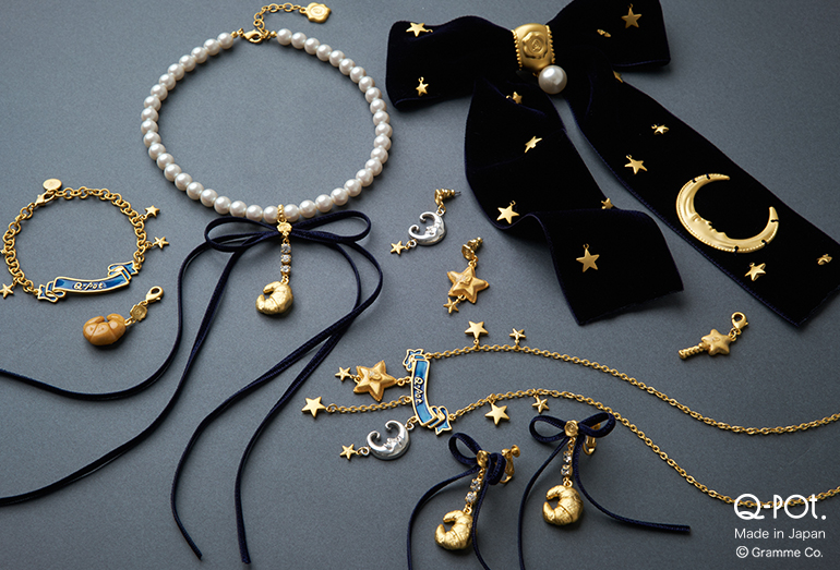 【New Item】
『Croissant's Crescent Dream🌛』

夜空をイメージしたベルベットリボンが
上品なネックレス&amp;ピアスは
煌めく三日月型のクロワッサンが主役💫
フラッグ型のブローチは揺らめく星が幻想的。
shop.q-pot.jp/c/gr41/gr628?u…