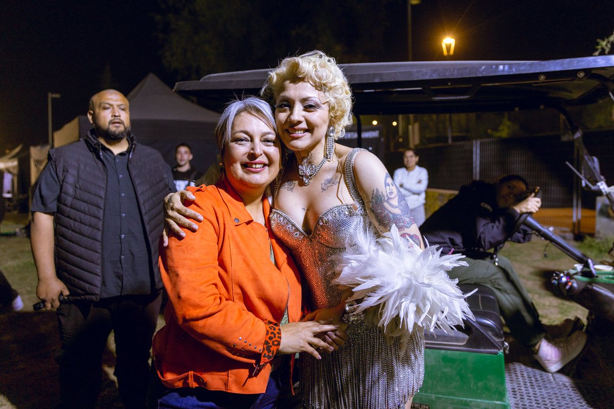 Quiero expresar mi agradecimiento a <a href="/monlaferte/">Mon Laferte</a> por el apoyo a mi candidatura presidencial y por querer ser parte de este proceso tan significativo. Su trayectoria es un ejemplo de esfuerzo, talento y perseverancia; una historia que inspira por cómo se abrió camino en una