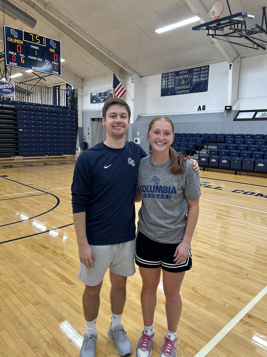 Kinsleylawson11's tweet image. I had a great time at the Columbia College elite camp tonight. Thank you @Matty_Mo12 and @VPArnoldCC for hosting it! I also got to see a couple of my Phenom teammates tonight as well! @MissouriPhenom @wood_winnie20 @agracemartin28 @CCCougarsWBB