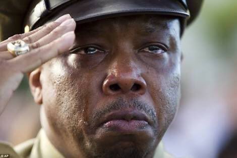 Kafeeling kaunoita wapa munhu way okuflasher or okuridza bhero achisimudza ruoko hakataurwe nezvako zvakanyanya😭😭😭
