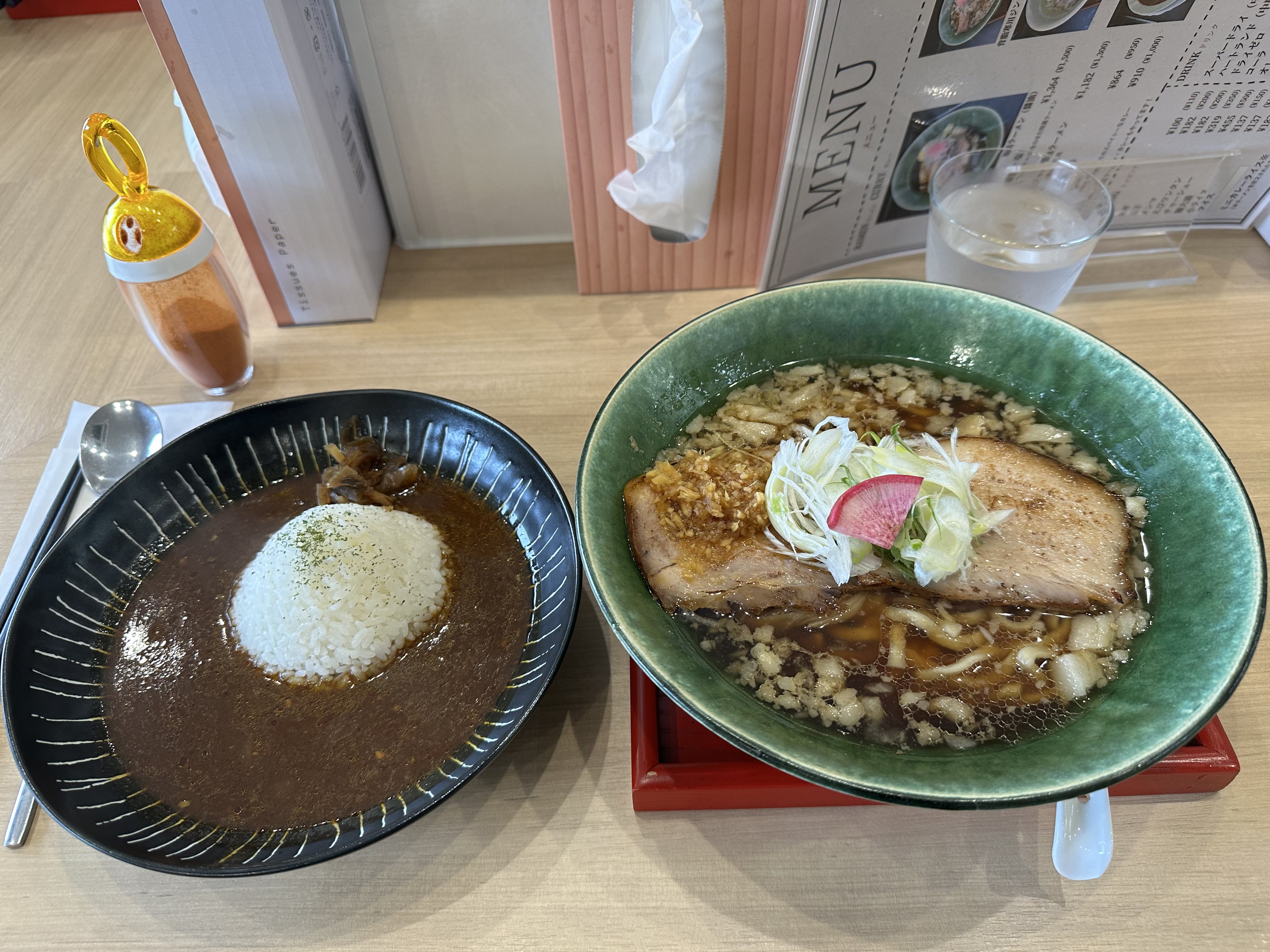 カレーラーメン！！！ ラーメン 点と線. 狸小路店 - 西8丁目/ラーメン | 食べログ