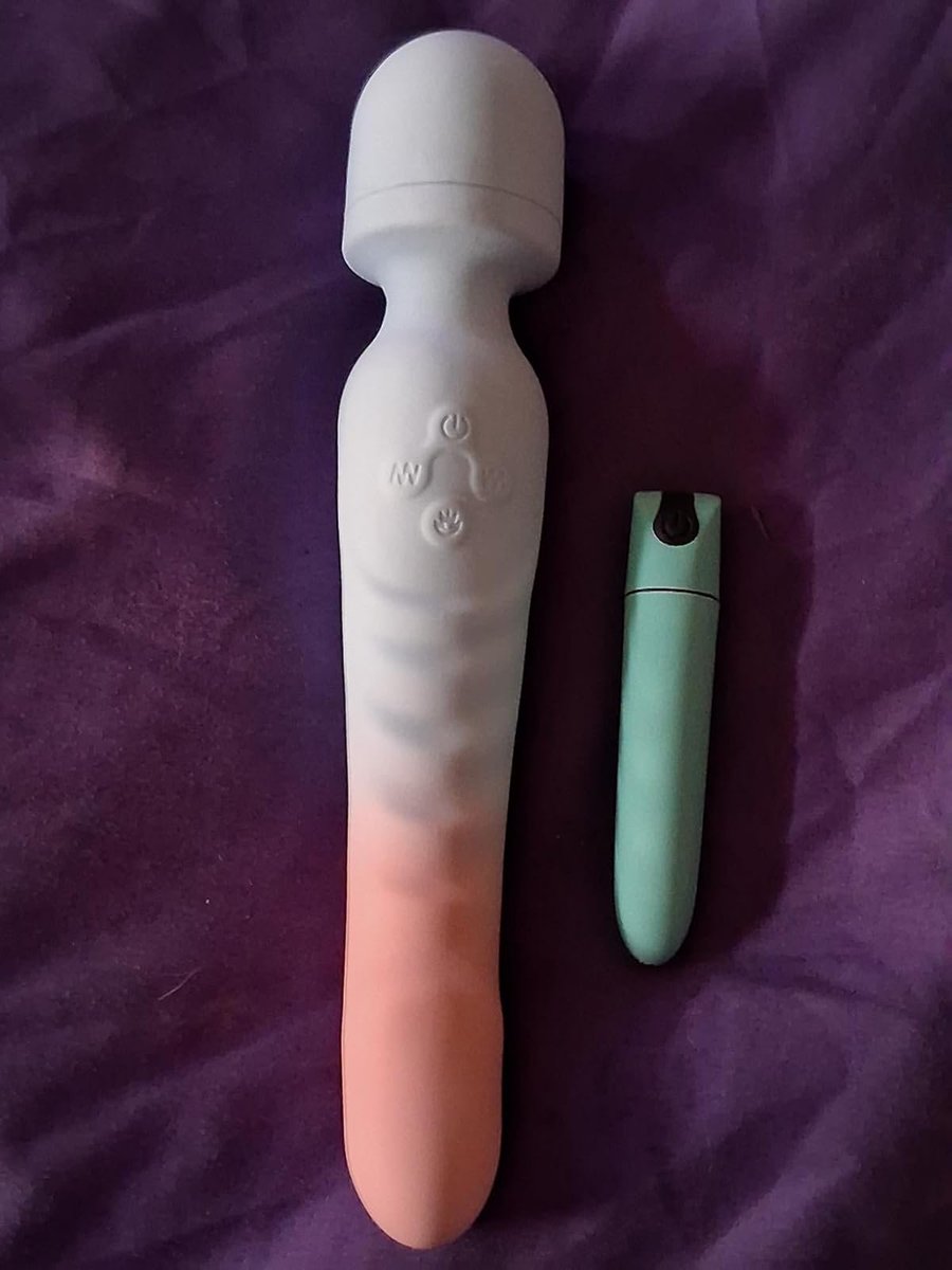 Zina_SexToys tweet media