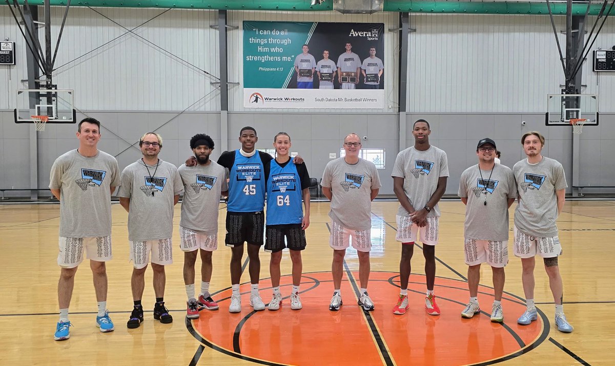 ryan080224's tweet image. Huge thank you to @warwickworkouts and entire staff for a great weekend of basketball. @Coachtheot72 @TheKi_2_Life @Raysa00003427