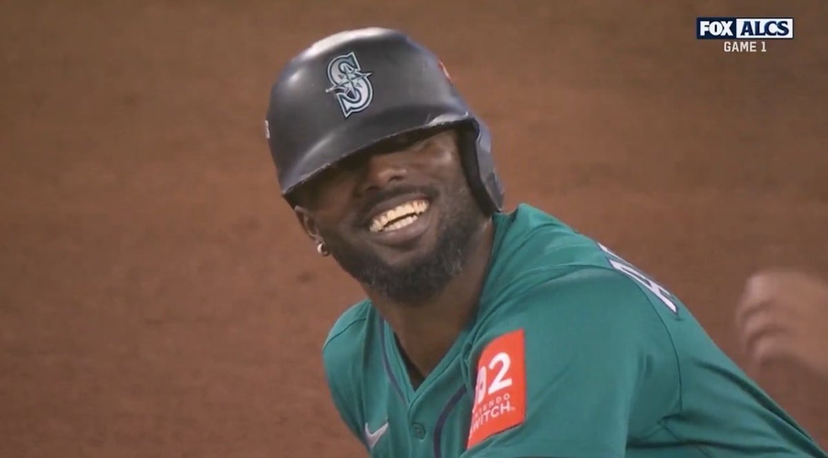 Deandecker3's tweet photo. When you beat the Blue Jays after they think game is in the bag after a 1st pitch homer https://t.co/o8kFErRjIR