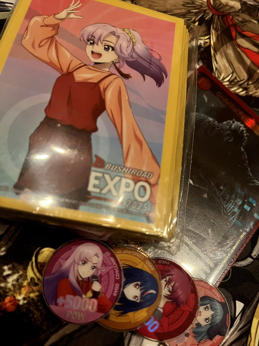 Home from New York Comic Con. Thanks to everyone who stopped by the booth, said hi, and played some demos! Was a fun time! Hopefully will do it again! 
…Just a small bit of stuff I got ☺️