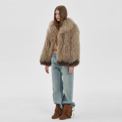 DAYMISFURRY's tweet photo. New Arrival: The Mongolian lamb fur jacket — the epitome of modern luxury and timeless elegance. #ootd #fur #coat #furcoat #jacket #furjacket #womenswear #womenfashion #womenstyle #ladyfashion #ladystyle #outfits #outwear #clothing #garment #lambfur #lambfurcoat #lambfurjacket https://t.co/AoNntB1BMP
