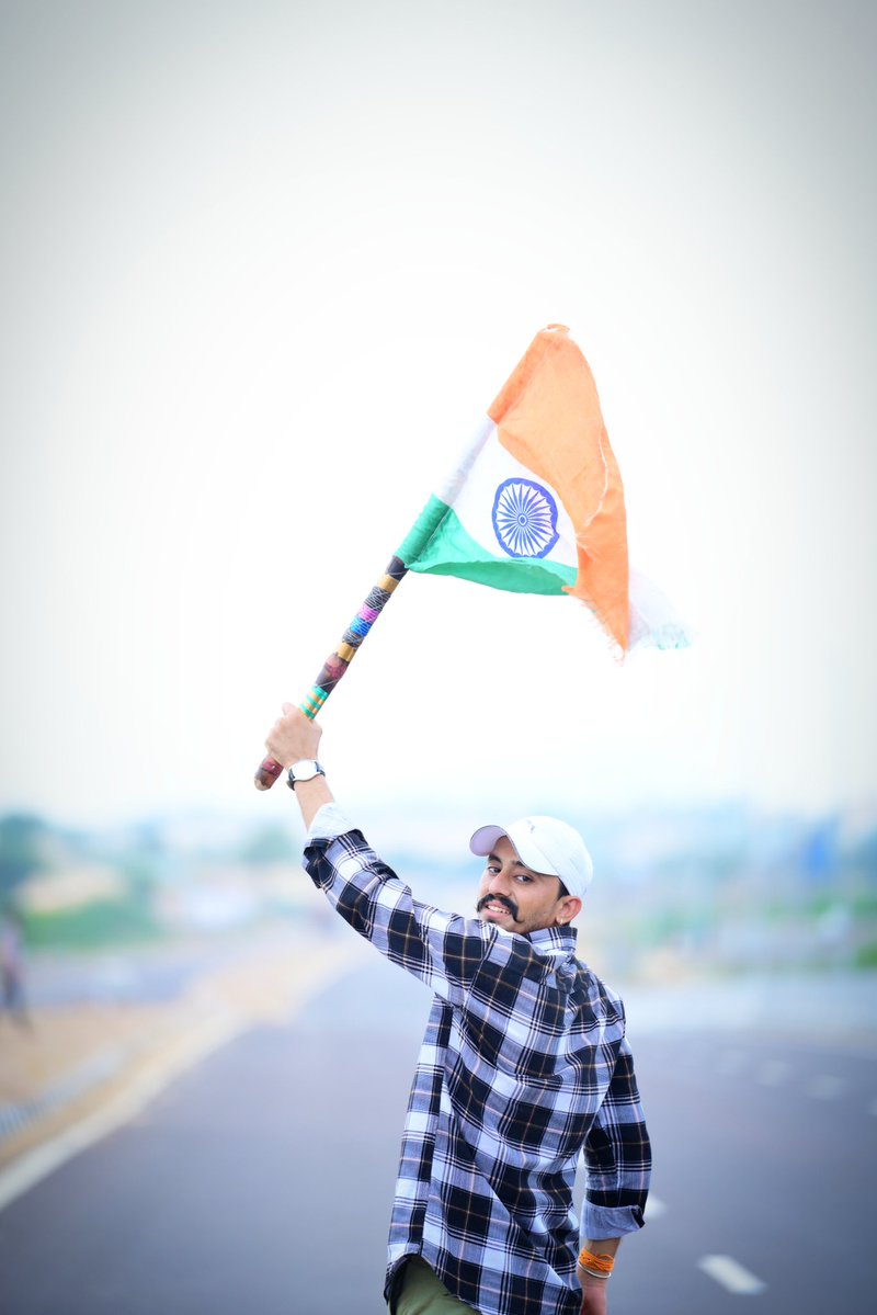 tigergodara_'s tweet image. युवाओं के प्रेरणास्रोत , युवा साथी दिनेश जी मांजू को जन्मोत्सव की दिल की असीम गहराईयों से अनंत मंगलकामनाएं!!💐
आपकी कलम सच और न्याय की दिशा में सदैव यूं ही चलती रहे!!✍️
@ManzuDinesh