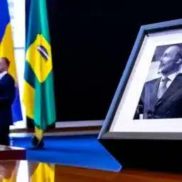 VeerInsider's tweet image. Ethereum Rumo aos $10.000: A Revolução do Upgrade Fusaka Está Prestes a Chegar
#Criptomoeda #ETHPrice #Ethereum #EthereumDeveloper #PreçoEthereum #PriceAnalysis #PricePrediction #UpgradeFusaka 
tinyurl.com/2bnzsevq