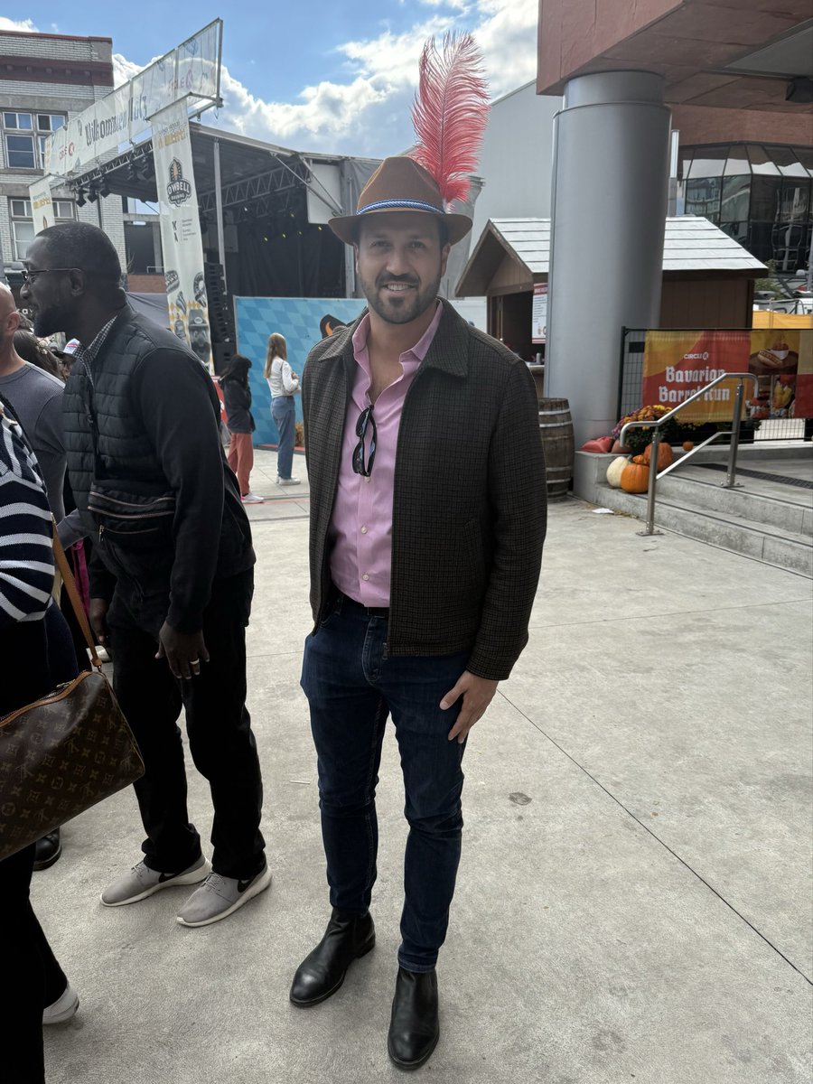 Rob4Ajax's tweet image. Had a great time at Kitchener-Waterloo Oktoberfest this weekend! Now in its 57th year, it celebrates the vibrant Bavarian and German culture and heritage in the Region, contributing over $4 million to the local economy! Thanks for showing me around @ColleenjamesKC!