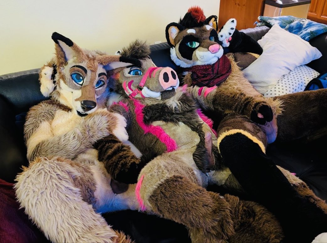 Just hanging out, who wants to join?