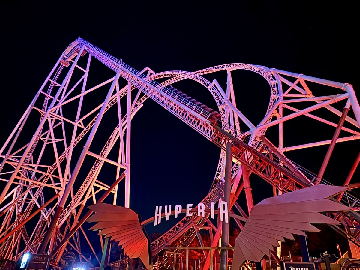 zachariahassler's tweet image. So Cold It’s Scary 🥶#spookyseason 
#themeparks #rollercoasters #hyperia