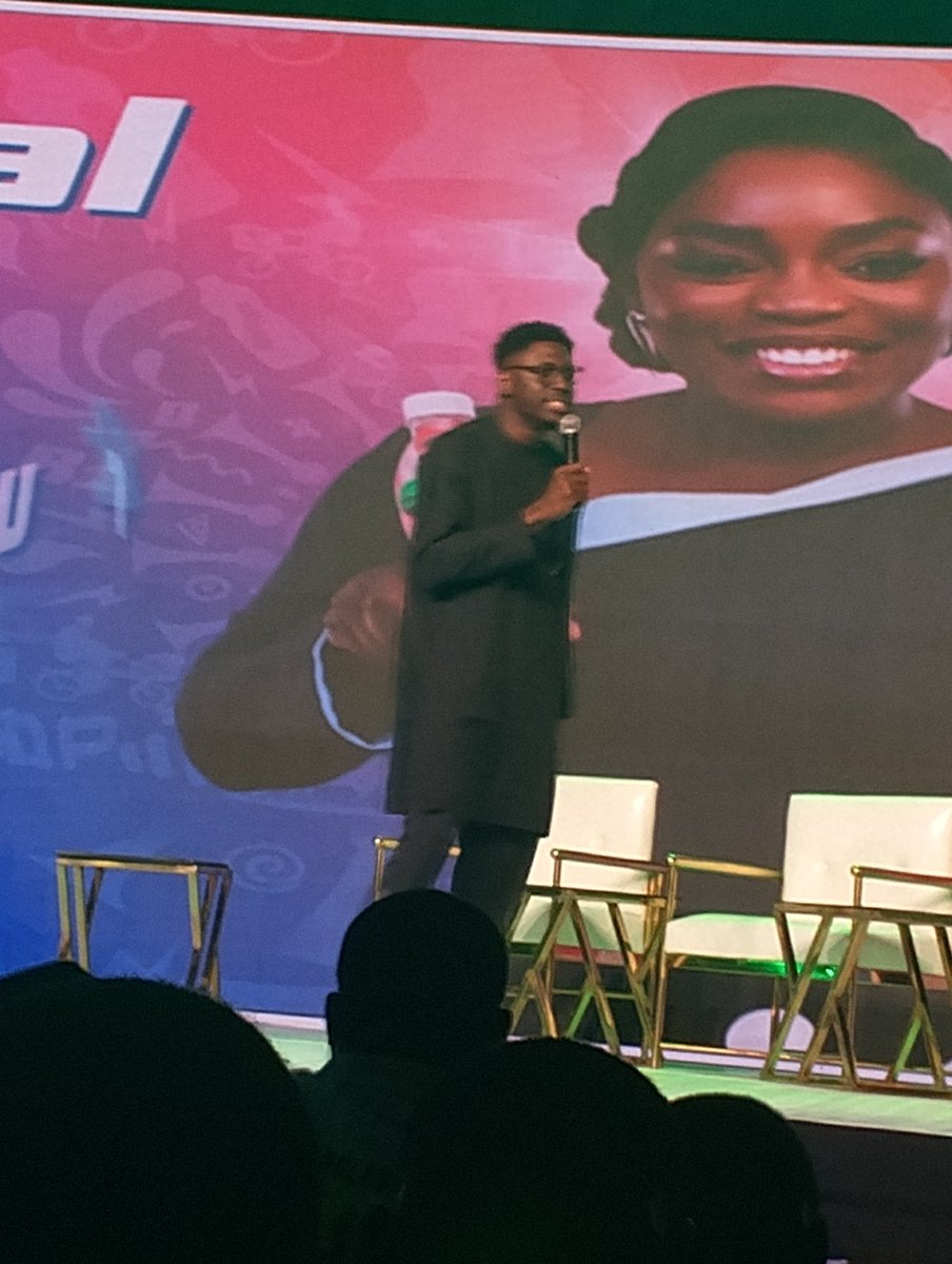 Omoflourishing's tweet image. @Xploit_VOBE the only preforming Art @blockfestafrica 
A very amazing rendition on Blockchain.
A 5 year old would get the whole concept with that art.

Ps: In my opinion, he was the best Host too.

You all can argue now