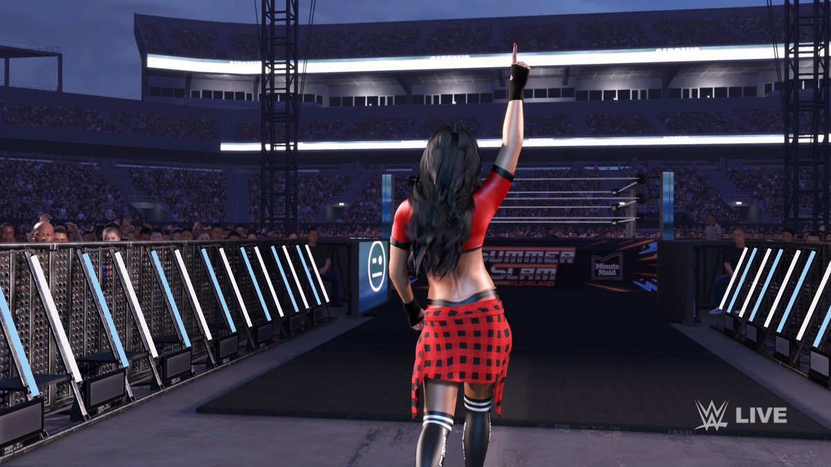 Rackattack03's tweet image. #briemode activated for #SummerSlam @Thomas_WorldYTB 💋💋💋