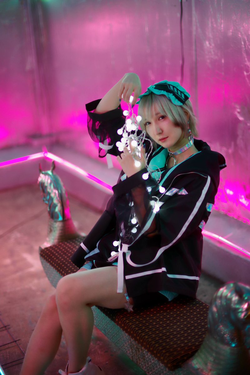 kentukej's tweet photo. a cute girl was sitting and holding the lights
#月野むん @mun_1220
#femto_pc @femto_munimu
#雑色 #Neon_Studio
#廃虚ネオンスタジオ企画 2025.09.13
#pentax_k1mk2 #pentax_da55 #GR3 #godox #x2tp #tt350p #gR3 https://t.co/ch9wPsOcP5