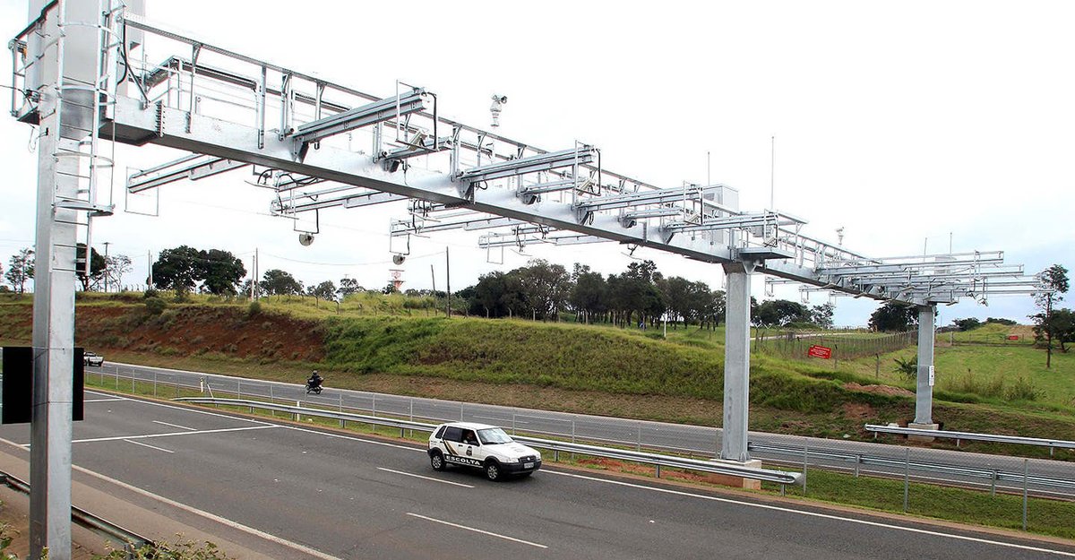 💸 Tá impossível rodar o estado de SP! Fui pra Bauru e perdi as contas de quantos pedágios passamos. Essa é a marca do governo Tarcísio: estrada cara, transporte precário e o povo pagando a conta.

SP virou o estado do pedágio e sem governador!