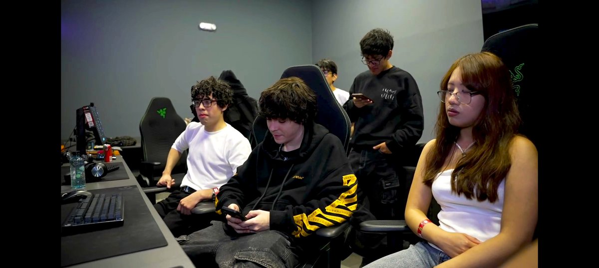 AlisonArango's tweet photo. Sigamos apoyando, ya estamos en la final ✴️💙✴️
Vamos!
Todos somos #TeamMattKeelan en el Torneo Presencial de Valorant
MATT X TEAM TEMPORAL
#infinitygaming #mattkeelan #GamigPerú https://t.co/585pUyqrVH
