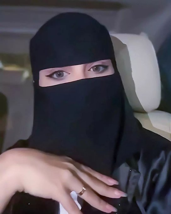 من الخاص :
هل يحق للمرأة الارمله ان تحب رجل عازب !!
#أم_طلال