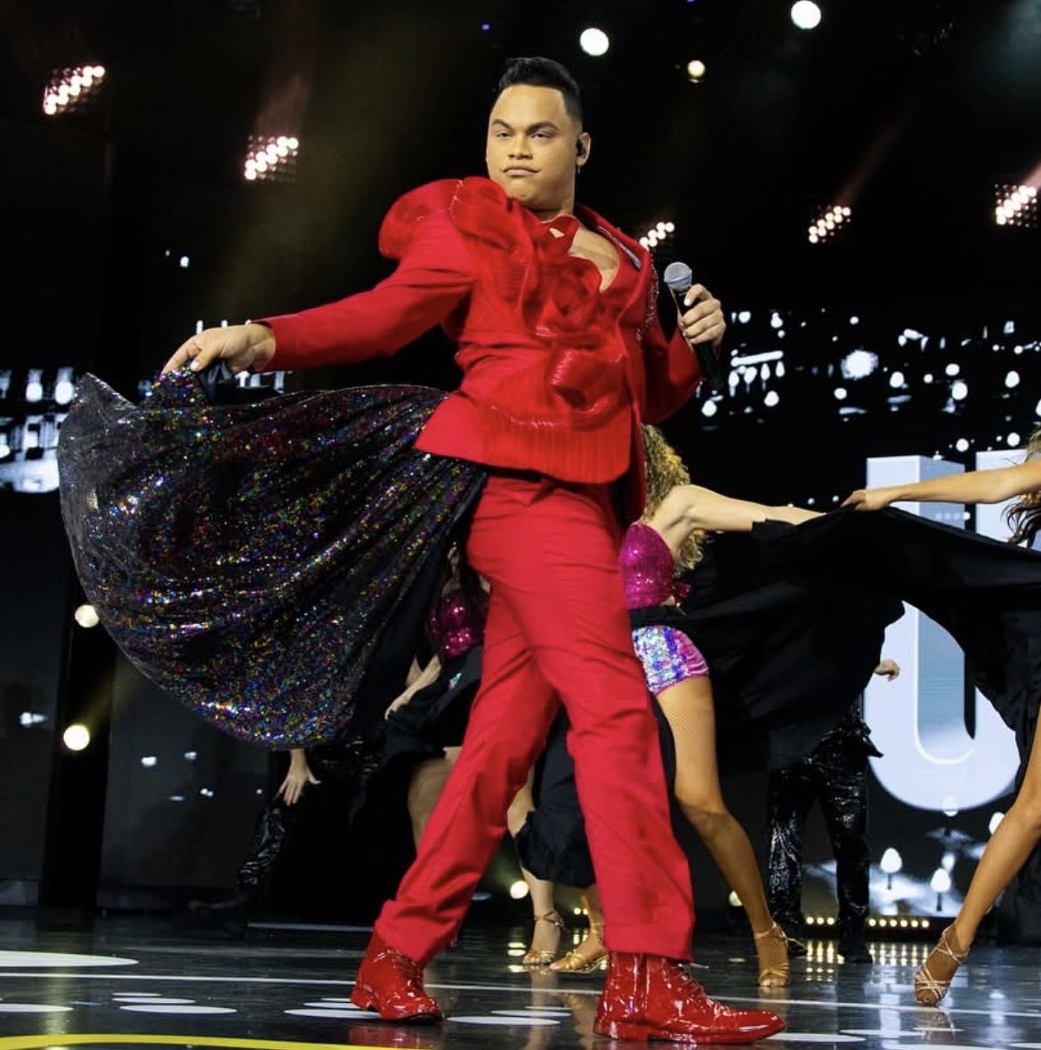 ¡Un cambio de letra a una canción llena de estigmas y discriminación no es un crimen, rechazar a personas que tienen el mismo valor que tú, sí lo es! ¡SIMÓN ERA UN MUJERÓN, NO UN VARÓN! #ObjetivoFama #CristianDiana #Igualdad #Respeto 🏳️‍⚧️🏳️‍🌈