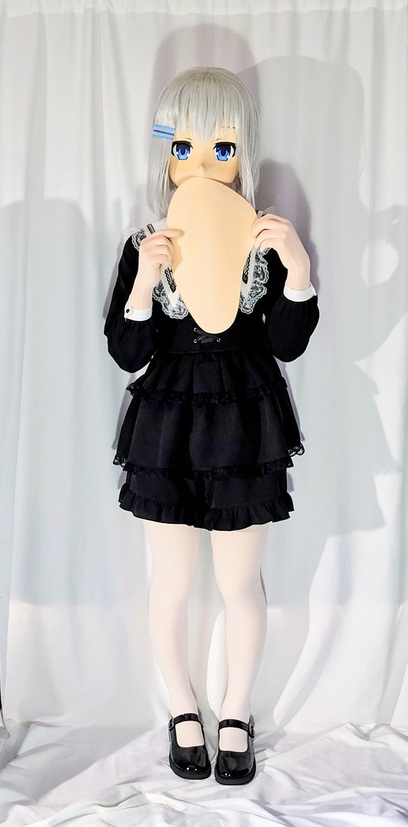 #三連休はフォロワーが増えるらしい 
私「折紙、それは食べ物じゃないよ？」
折紙「これは確かに食べ物じゃない、これはあなたを女の子に改造する物、さあ、女の子になって。」